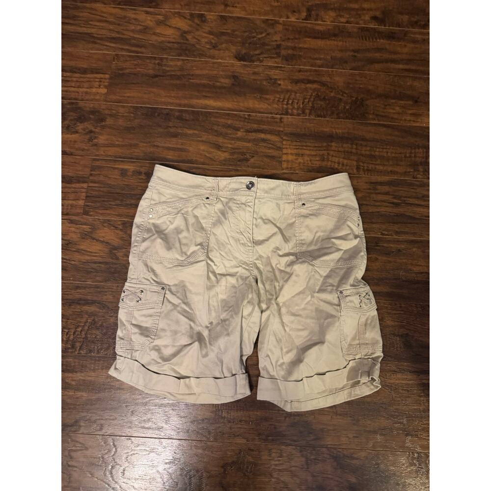White House Black Market Bermuda Shorts – Women’s Size 10 Neutral Khaki